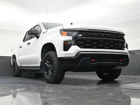 Used 2023 Chevrolet Silverado 1500 Custom Trail Boss AWD/4WD image 25