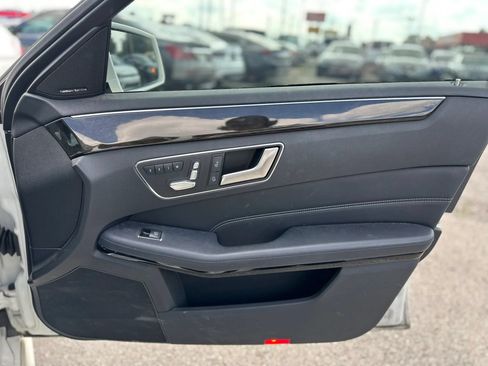 Used 2014 Mercedes-Benz E 350 Sedan image 22