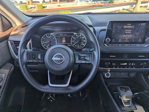 Certified 2023 Nissan Rogue SV image 18