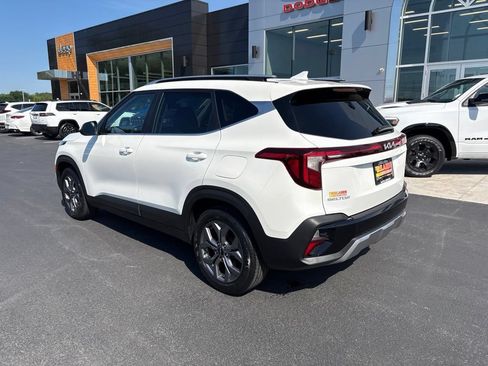 Used 2024 Kia Seltos S AWD/4WD image 3