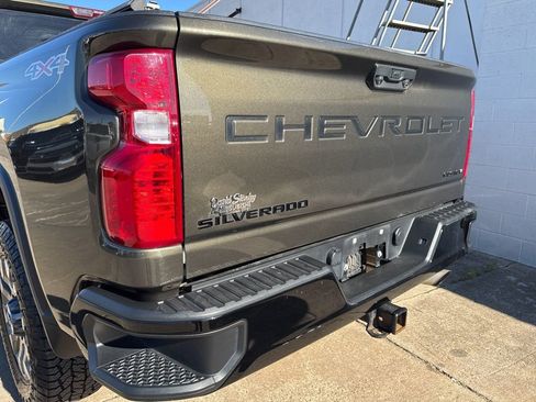 Used 2023 Chevrolet Silverado 2500 Custom w/ Custom Convenience Package AWD/4WD image 34