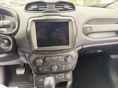 Used 2021 Jeep Renegade Limited AWD/4WD image 31