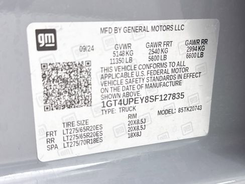 Used 2025 GMC Sierra 2500 AT4 w/ Technology Package image 38