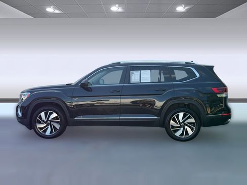 Used 2025 Volkswagen Atlas SEL AWD/4WD image 2