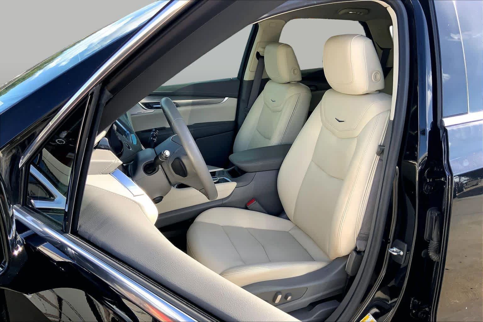 Used 2023 Cadillac XT5 Premium Luxury FWD image 8