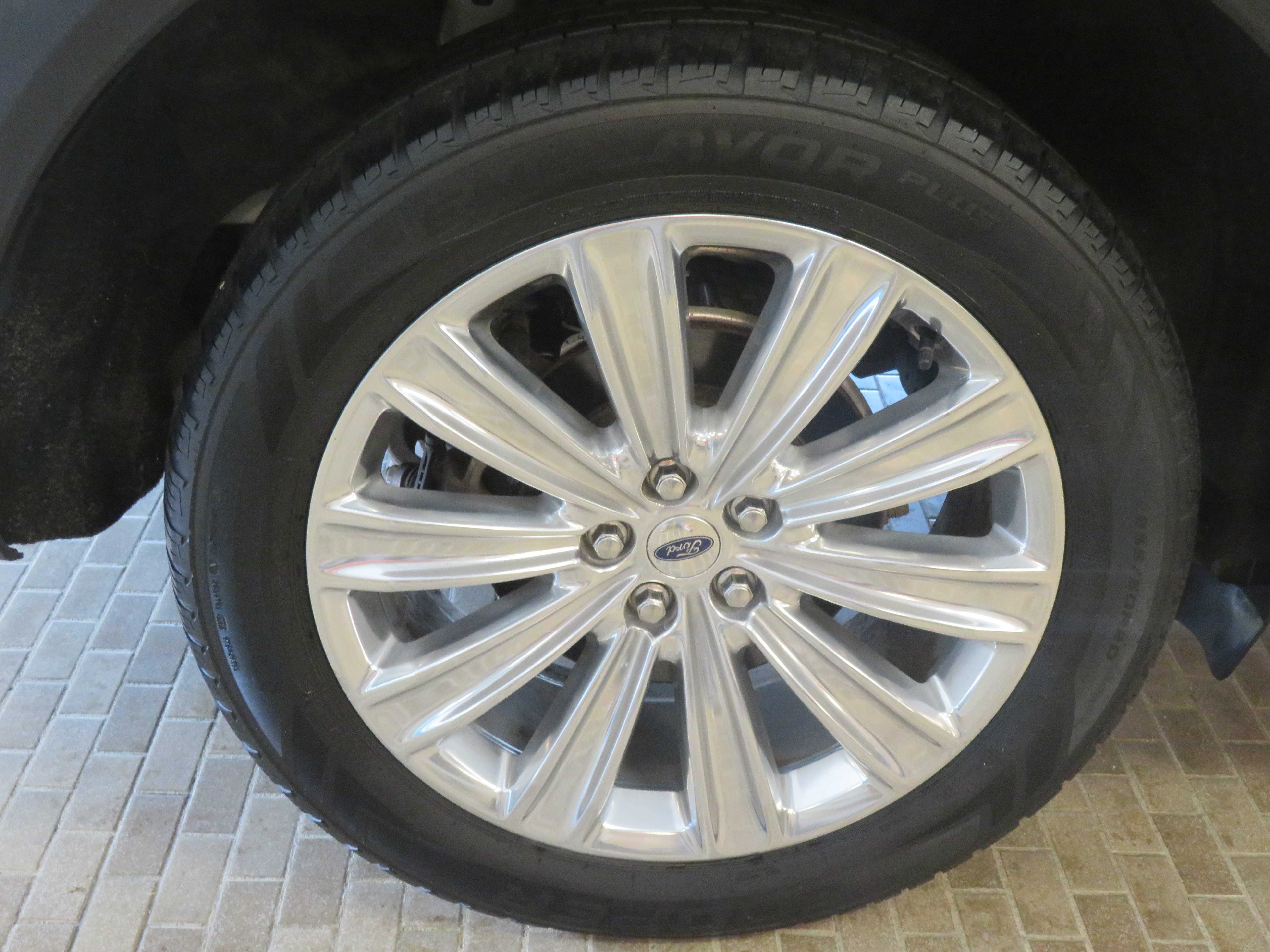 Used 2020 Ford Explorer Limited AWD/4WD image 9