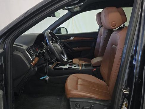 Used 2021 Audi Q5 2.0T Premium w/ Convenience Package image 7