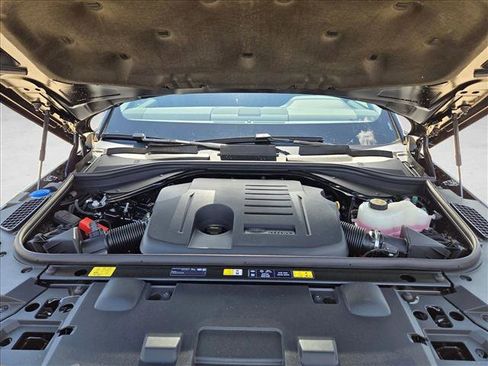 New 2026 Land Rover Range Rover Sport SE AWD/4WD image 17