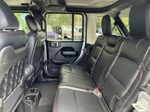 Certified 2018 Jeep Wrangler Unlimited Rubicon AWD/4WD image 24