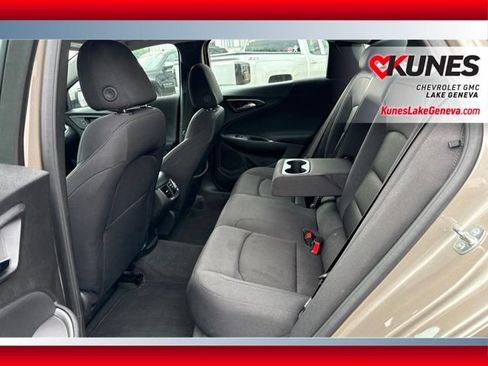 Used 2025 Chevrolet Malibu LT FWD image 16