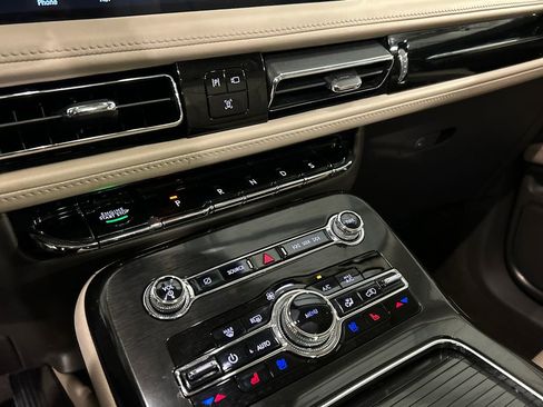 Certified 2023 Lincoln Nautilus Reserve AWD/4WD image 18
