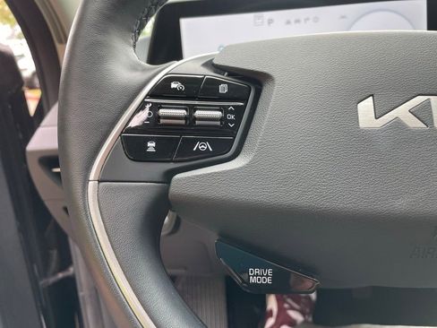 Used 2024 Kia EV6 Wind w/ Wind Technology Package AWD/4WD image 8