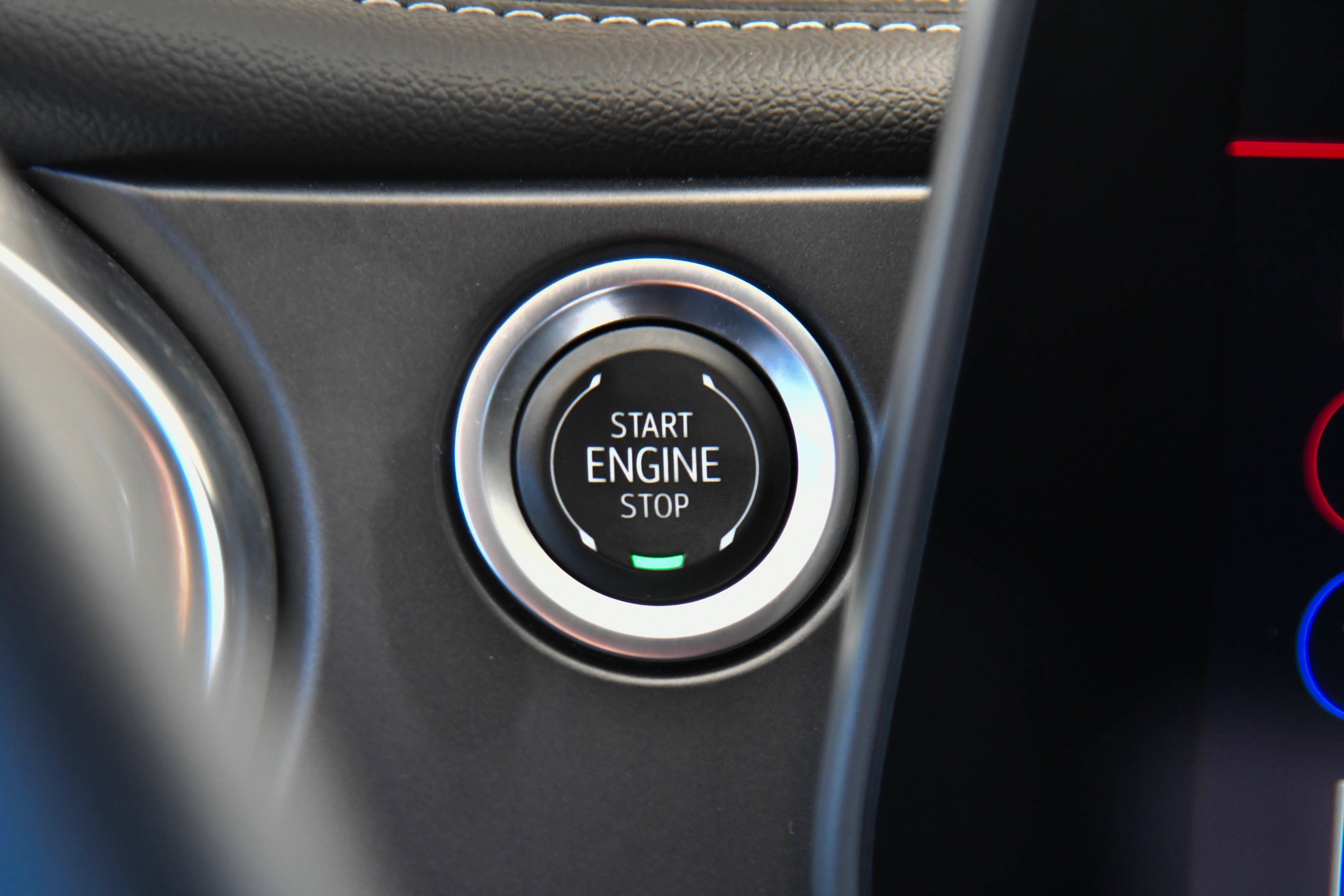 Used 2025 Chevrolet Blazer LT FWD image 27