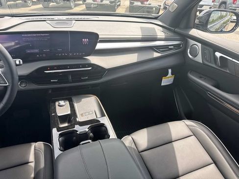 New 2026 Buick Enclave Avenir w/ Super Cruise Package FWD image 19