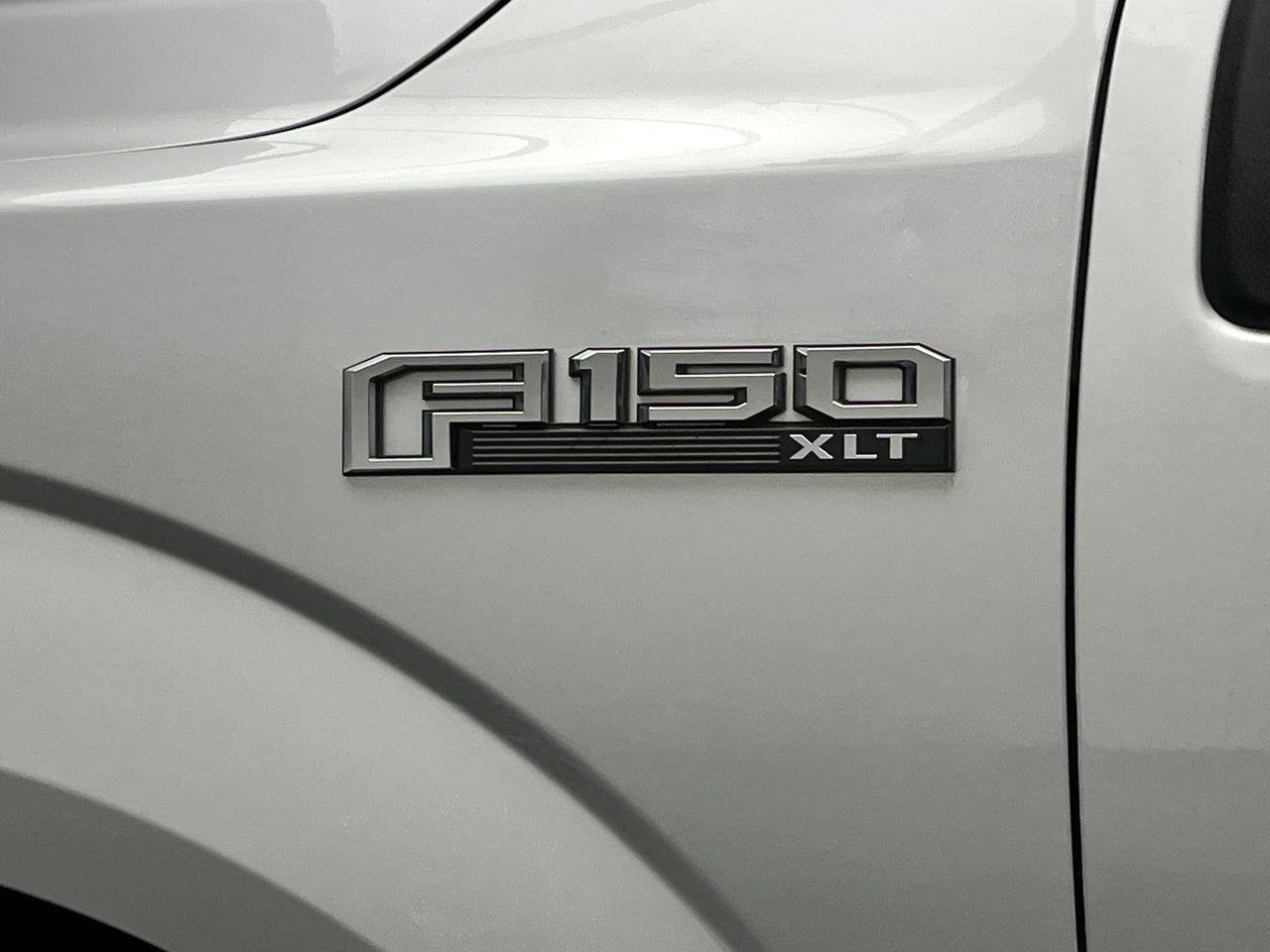 Used 2018 Ford F150 XLT w/ Equipment Group 302A Luxury AWD/4WD image 31