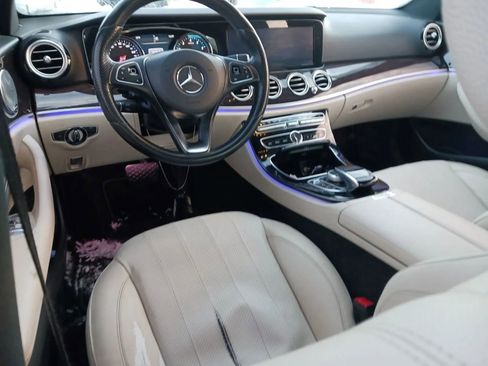 Used 2017 Mercedes-Benz E 300 4MATIC w/ Premium 1 Package image 7