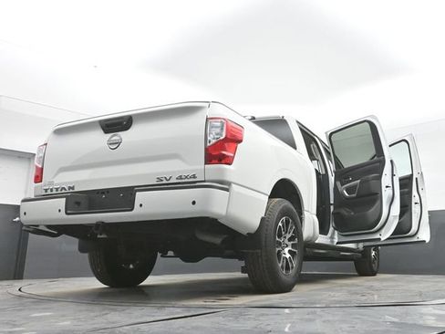 Used 2024 Nissan Titan SV w/ Accessory Utility Package image 51
