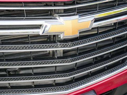 Used 2019 Chevrolet Traverse LT FWD image 9