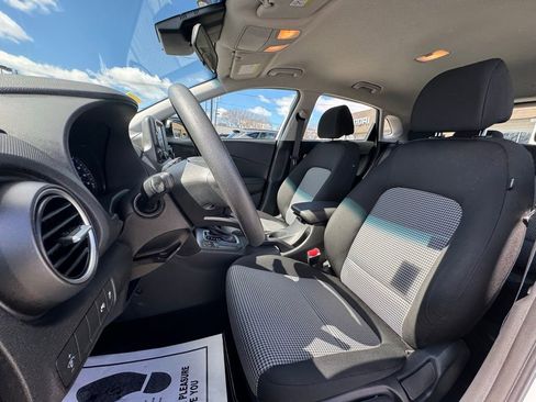 Used 2020 Hyundai Kona SE w/ Cargo Package image 22