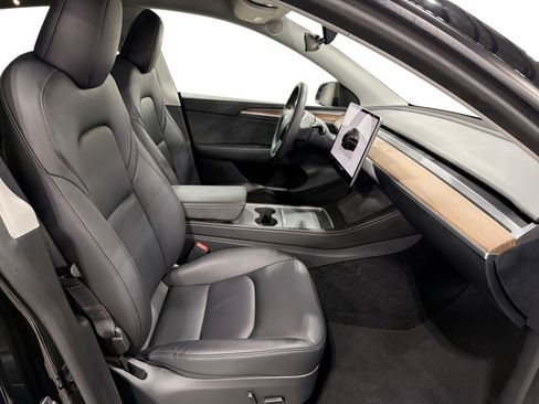 Used 2023 Tesla Model Y Long Range AWD/4WD image 13