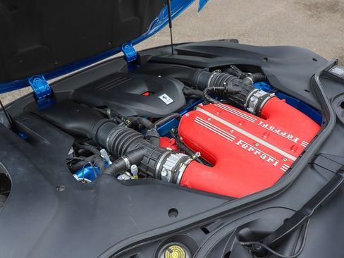 Certified 2025 Ferrari 12Cilindri RWD image 18