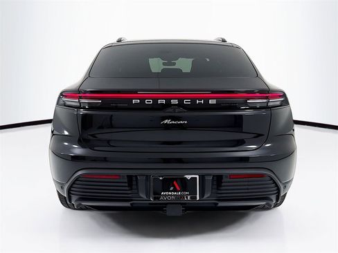 New 2025 Porsche Macan Electric image 10