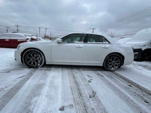 Certified 2017 Chrysler 300 S image 30