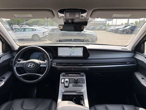 Used 2025 Hyundai Palisade SEL FWD image 21