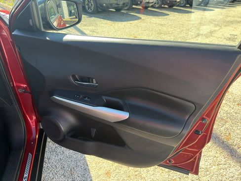 Used 2019 Nissan Kicks SR w/ SR Premium Package image 13