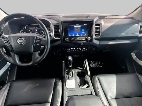 Certified 2024 Nissan Frontier SL RWD image 16