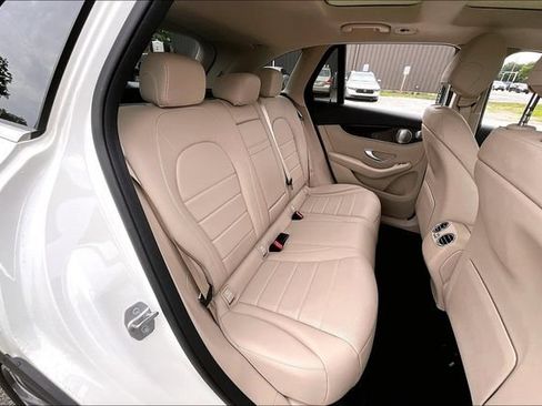 Used 2020 Mercedes-Benz GLC 300 image 21
