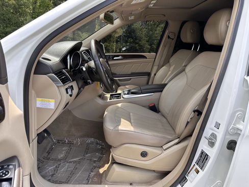 Used 2014 Mercedes-Benz GL 450 4MATIC image 10