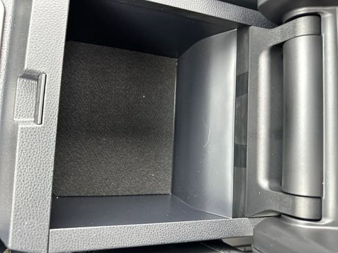 Used 2025 Toyota 4Runner Limited w/ Tow Technology Package image 28