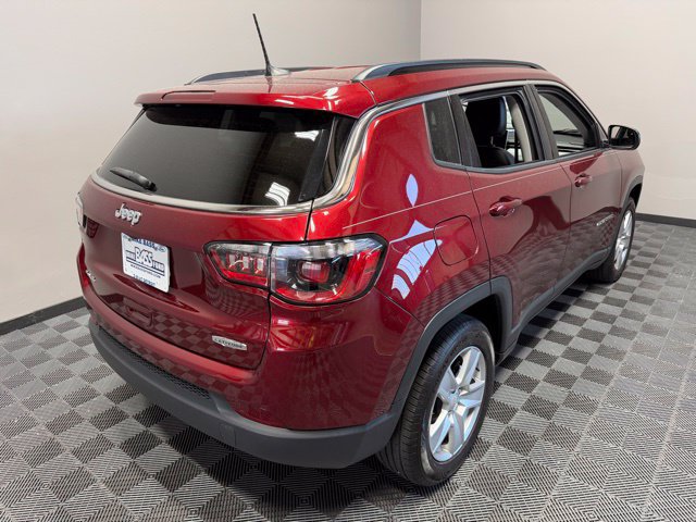 Used 2022 Jeep Compass Latitude AWD/4WD image 8