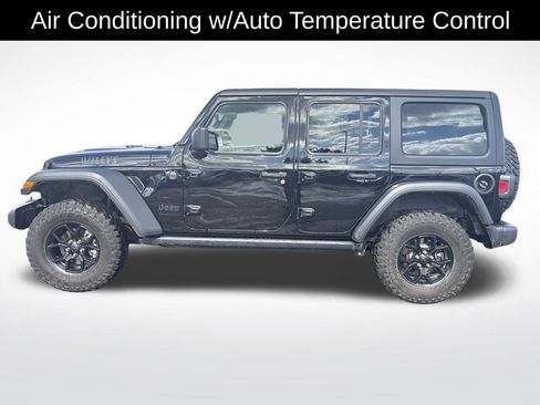 Used 2024 Jeep Wrangler Willys image 7