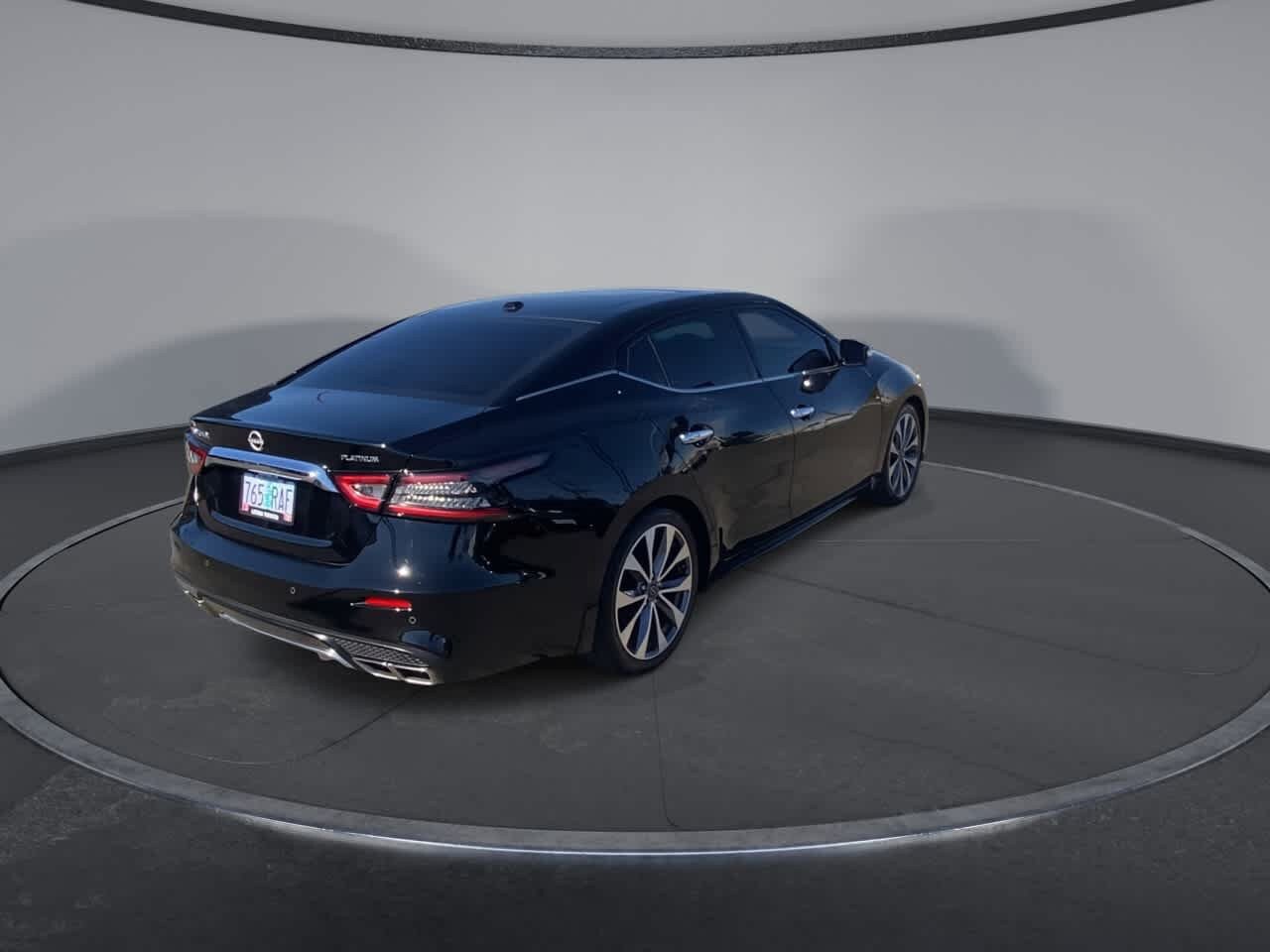 Used 2023 Nissan Maxima Platinum w/ Sport Mat Group FWD image 9