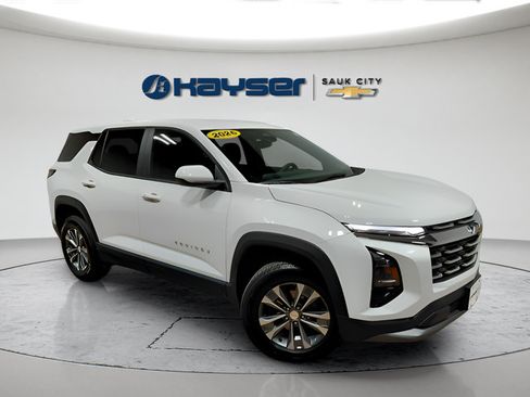 Used 2026 Chevrolet Equinox LT AWD/4WD image 1
