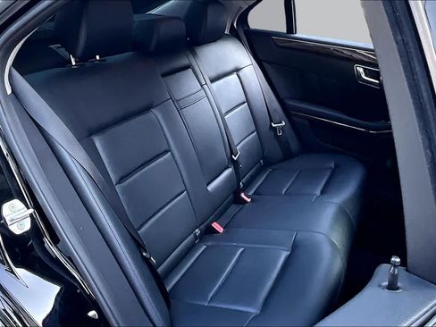 Used 2011 Mercedes-Benz E 350 4MATIC Sedan image 18