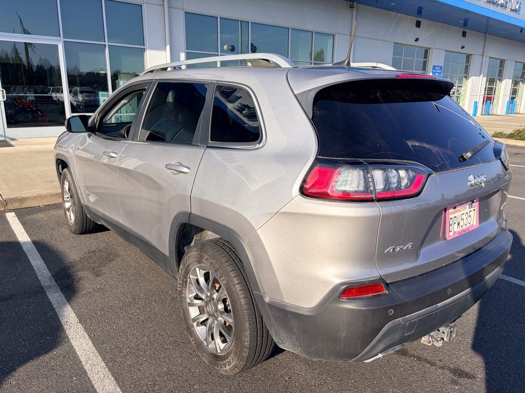Used 2019 Jeep Cherokee Latitude Plus w/ Comfort/Convenience Group AWD/4WD image 2