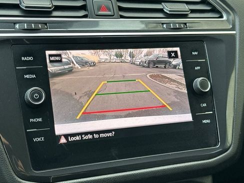 Used 2020 Volkswagen Tiguan SEL image 16