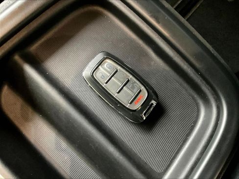 Used 2019 Chrysler Pacifica Touring-L w/ Advanced Safetytec Group FWD image 31