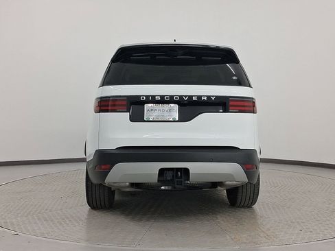New 2025 Land Rover Discovery S image 10