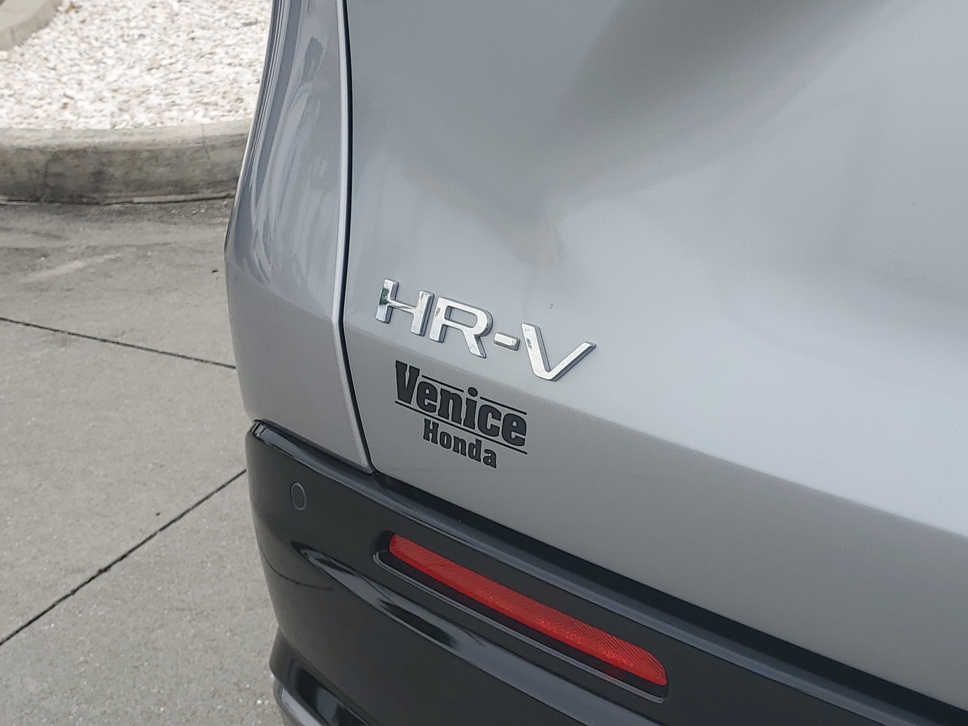 Used 2026 Honda HR-V EX-L image 11