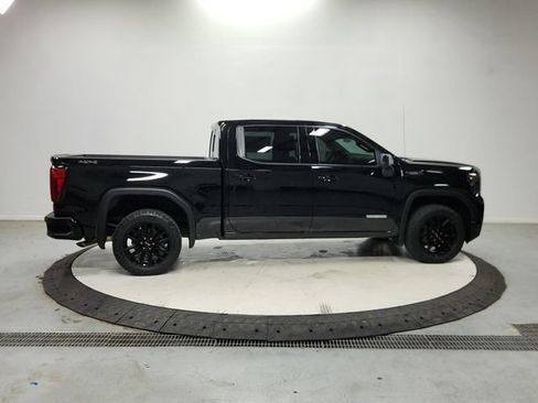 Used 2024 GMC Sierra 1500 Elevation w/ Elevation Premium Package AWD/4WD image 9