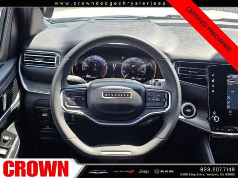 Certified 2024 Jeep Wagoneer L Series III w/ Flexible Seating Group AWD/4WD image 19