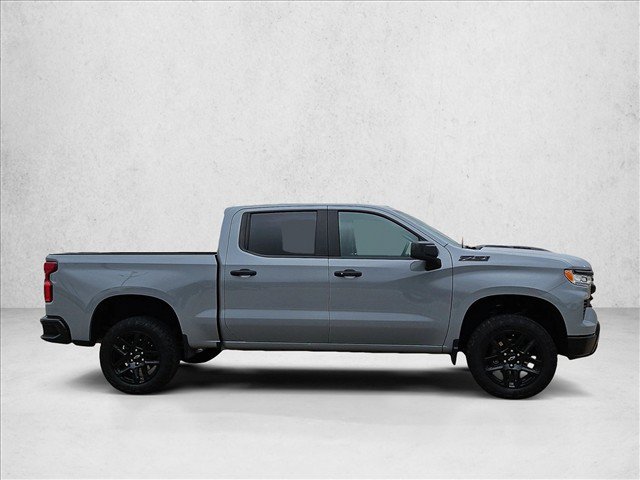 Used 2024 Chevrolet Silverado 1500 LT Trail Boss w/ LPO, Dark Essentials Package AWD/4WD image 4