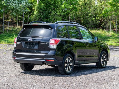 Used 2018 Subaru Forester 2.5i Limited AWD/4WD image 8