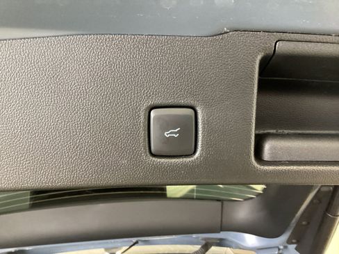 Used 2025 Ford Escape ST-Line Select AWD/4WD image 6