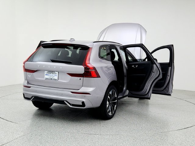 New 2026 Volvo XC60 B5 Plus w/ Protection Package Premier AWD/4WD image 11