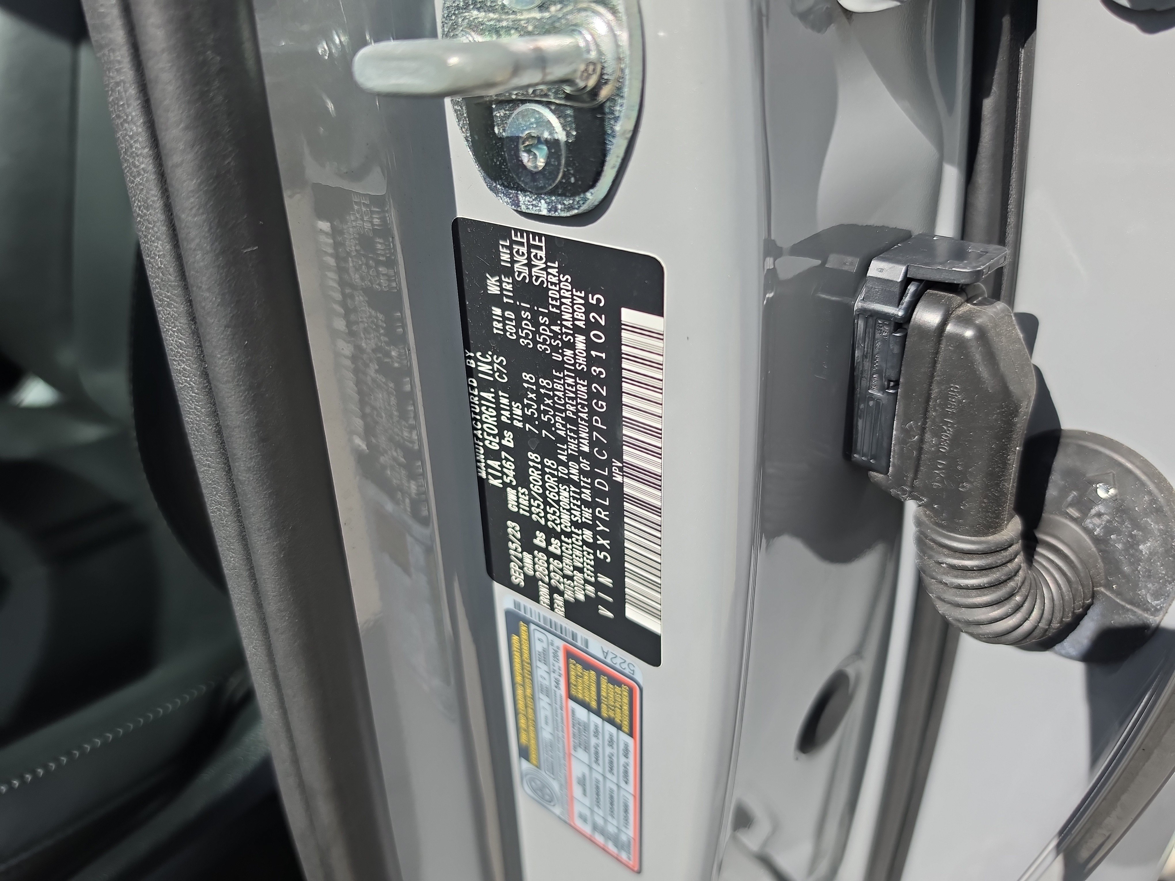 Certified 2023 Kia Sorento S AWD/4WD image 32